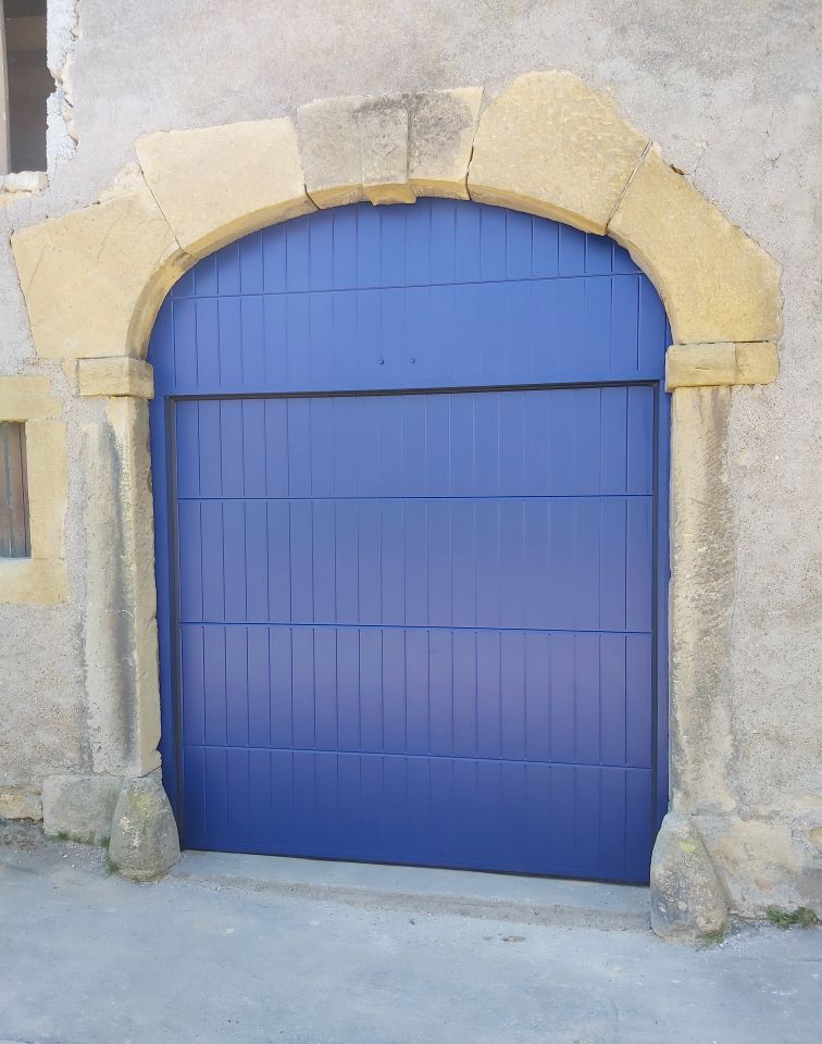 Porte de garage sectionnelle avec imposte anse de panier Aludoor